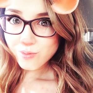 Meet your Posher, Caitlyn